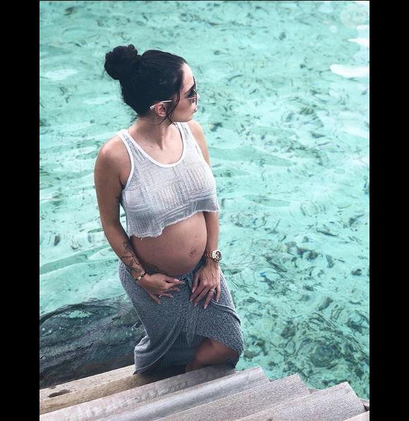 Manon Marsault dévoile son baby bump, Instagram, 2018