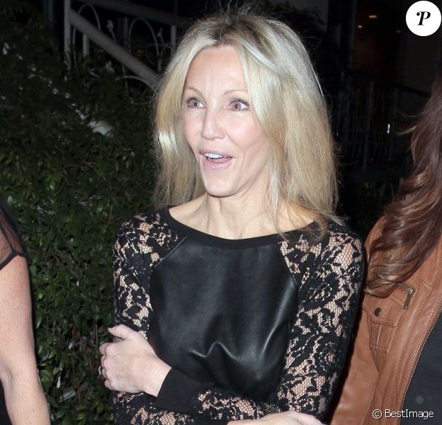 Heather Locklear, tres souriante, sort avec des amies a West Hollywood, le 22 novembre 2013.