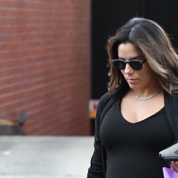 Eva Longoria (enceinte) à la sortie du magasin "Kyle by Kyle Richards" à Beverly Hills. Le 22 février 2018