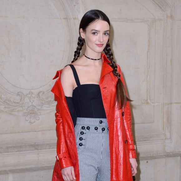 Charlotte Le Bon assiste au défilé Christian Dior au Musée Rodin, habillée en Christian Dior. Paris, le 27 février 2018.