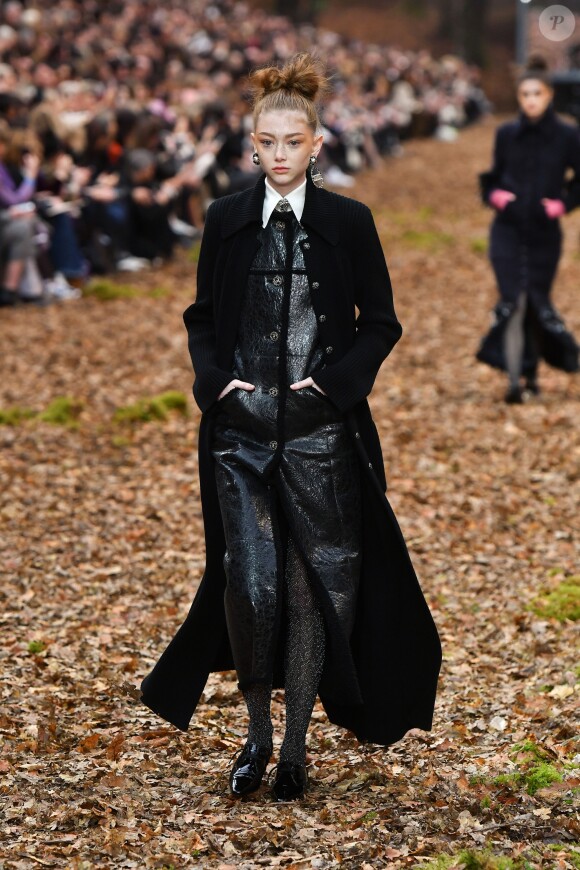 Défilé de mode "Chanel", collection prêt-à-porter automne-hiver 2018/2019, au Grand Palais à Paris. Le 6 mars 2018
