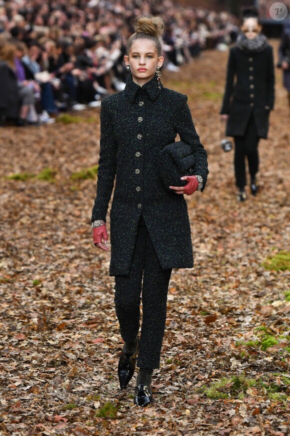 Défilé de mode "Chanel", collection prêt-à-porter automne-hiver 2018/2019, au Grand Palais à Paris. Le 6 mars 2018