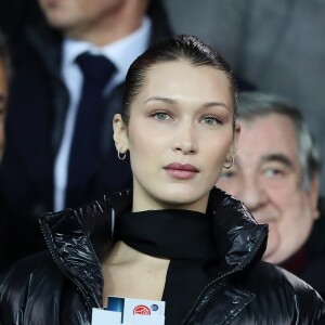 Bella Hadid - People lors du huitième de finale retour de Ligue des Champion, du Paris Saint-Germain contre le Real Madrid au Parc des Princes à Paris le 6 mars 2018. Le Real à remporté le match sur le score de 2 buts à 1. © Cyril Moreau/Bestimage