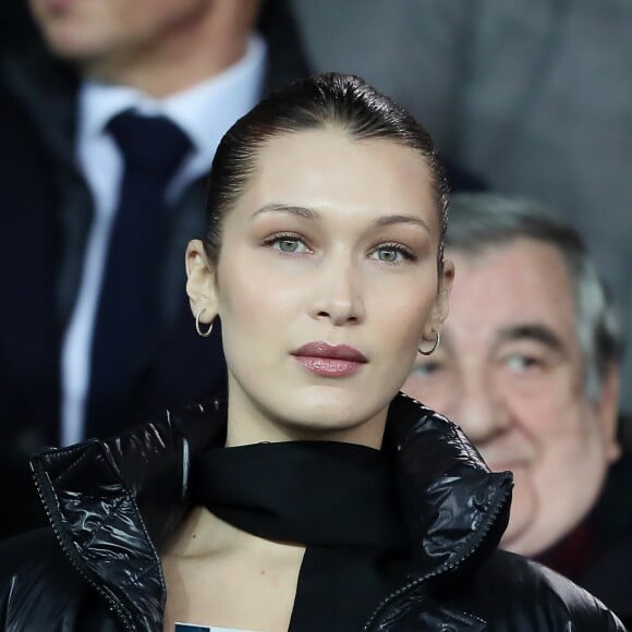 Bella Hadid - People lors du huitième de finale retour de Ligue des Champion, du Paris Saint-Germain contre le Real Madrid au Parc des Princes à Paris le 6 mars 2018. Le Real à remporté le match sur le score de 2 buts à 1. © Cyril Moreau/Bestimage