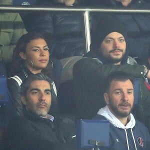 L'humoriste et acteur français Kev Adams et son petit frère Dj Noyz (Noam Smadja), Ary Abittan, Michaël Youn - People lors du huitième de finale retour de Ligue des Champion, du Paris Saint-Germain contre le Real Madrid au Parc des Princes à Paris le 6 mars 2018. Le Real à remporté le match sur le score de 2 buts à 1. © Cyril Moreau/Bestimage