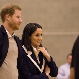 Le prince Harry et sa fiancée Meghan Markle assistent à une séance de formation des apprentis coaches au Nechells Wellbeing Centre à Birmingham le 8 mars 2018.