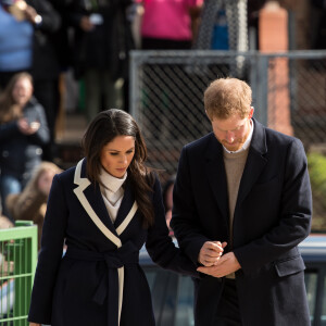 Le prince Harry et sa fiancée Meghan Markle assistent à une séance de formation des apprentis coaches au Nechells Wellbeing Centre à Birmingham le 8 mars 2018.