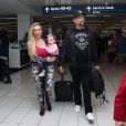 Ice-T, sa femme Coco Austin et leur fille Chanel Nicole à l'aéroport de Sydney, le 3 juin 2017.