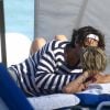 Sharon Stone, avec une bague de fiançailles ?, profite de sa journée avec son nouveau compagnon Angelo Boffa sur une plage de Miami à la veille des ses 60 ans q'elle fêtera le 10 mars 2018