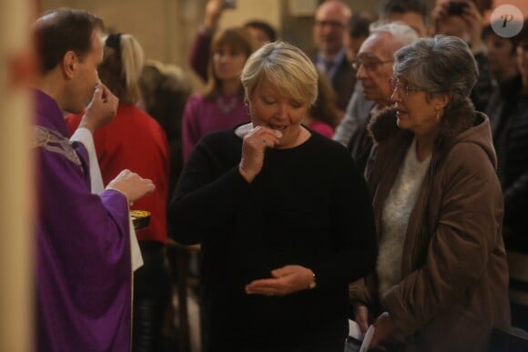Isabelle Forêt, la mère de Claude François Junior (Jr) lors de la messe hommage à Claude François en l'église Notre-Dame d'Auteuil à Paris le 10 mars 2018. Cette commémoration marque le 40ème anniversaire de la mort du chanteur. Ses obsèques ont été célébrées au même endroit le 15 mars 1978. © CVS / Bestimage  Merci de masquer le visage des enfants à la publication10/03/2018 - Paris