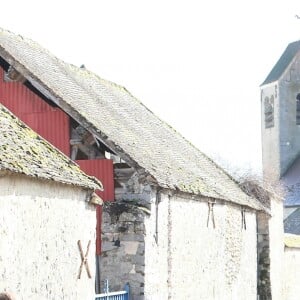 Rassemblement pour les 40 ans de la mort de Claude François à l'église de Dannemois et au cimetière puis visite du moulin ou il habitait le 11 mars 2018.