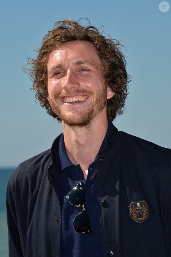 Baptiste Lecaplain - Photocall de "Les ex" au 31ème festival du film de Cabourg le 17 juin 2017. © Guirec Coadic / Bestimage