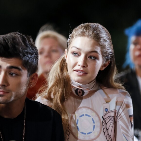 Gigi Hadid et son compagnon Zayn Malik - People au défilé de mode prêt-à-porter printemps-été 2017 "Givenchy" à Paris. Le 2 octobre 2016 © Olivier Borde / Bestimage