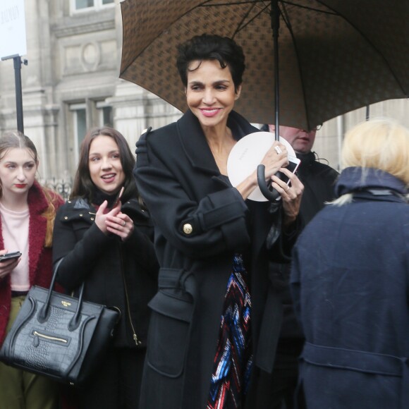 Farida Khelfa - Arrivées au défilé de mode "Balmain", collection prêt-à-porter automne-hiver 2018/2019, à Paris. Le 2 mars 2018 © CVS-Veeren / Bestimage  Arrivals at Balmain fashion show PAP F/W 2018/2019 in Paris. On march 2th 201802/03/2018 - Paris