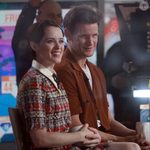 Claire Foy et Matt Smith sur le plateau de l'émission 'The Today Show' en train de faire la promotion de la nouvelle saison de la série 'The Crown' à New York, le 5 décembre 2017.