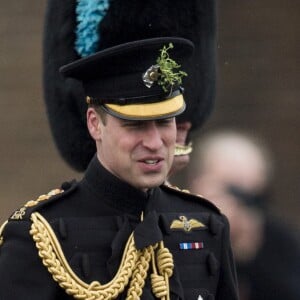 Le prince William, duc de Cambridge, colonel des Gardes irlandais et Catherine (Kate) Middleton, duchesse de Cambridge, enceinte, lors de la parade de la Saint Patrick à Houslow en présence du premier bataillon des gardes irlandais le 17 mars 2018. 