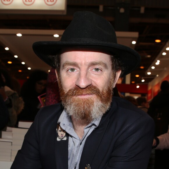 Mathias Malzieu lors du salon du livre de Paris le 17 Mars 2018 à la Porte de Versailles de Paris. © Denis Guignebourg/Bestimage