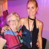 Elyette Boudou surnommée "Mamie Rock", avec sa petite-fille Laeticia Hallyday sur Instagram le 11 juillet 2015.