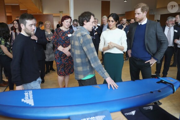Le prince Harry et Meghan Markle ont visité le campus scientifique Catalyst Inc où étaient rassemblés des entrepreneurs innovants le 23 mars 2018 à Belfast.