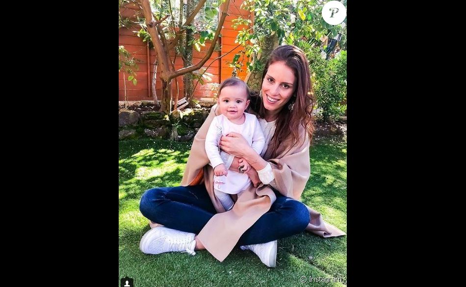 Jackie Chamoun pose avec sa fille Gaïa sur Instagram, le 1er avril 2018. Purepeople