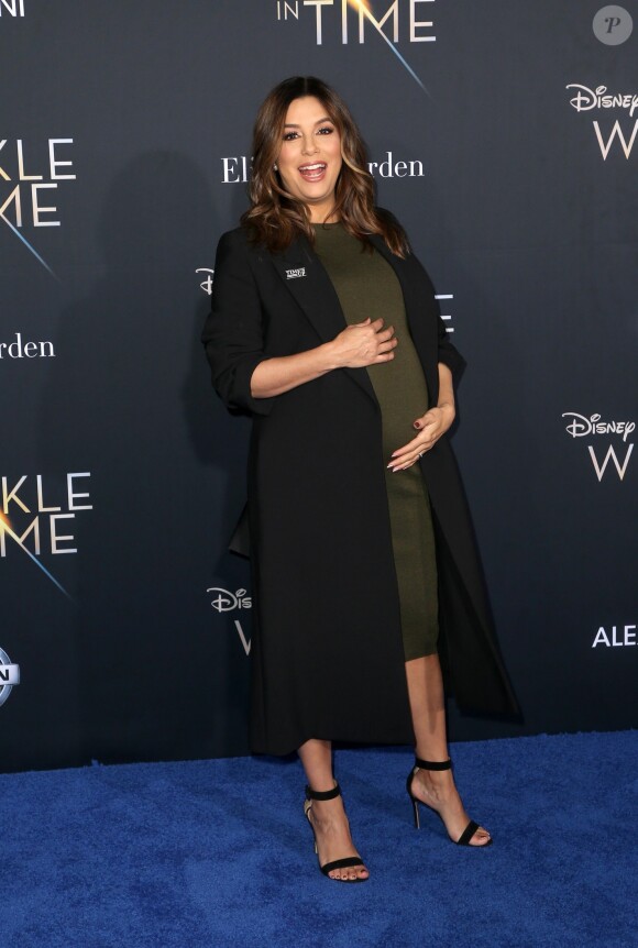 Eva Longoria (enceinte) - Première du film "Un raccourci dans le temps" (A Wrinkle In Time) au cinéma El Capitan à Los Angeles le 26 février 2018.