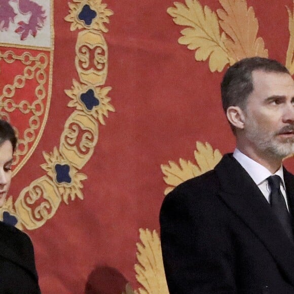 La reine Letizia et le roi Felipe d'Espagne lors de la messe en hommage au 25ème anniversaire du décès de Jean de Bourbon et Battenberg en l'église de San Lorenzo de El Escorial le 3 avril 2018.  Memorial service for the 25th anniversary of Juan de Borbon and Battenberg death, in San Lorenzo de El Escorial (Madrid), on Tuesday 03 April 2018.03/04/2018 - San Lorenzo de El Escorial