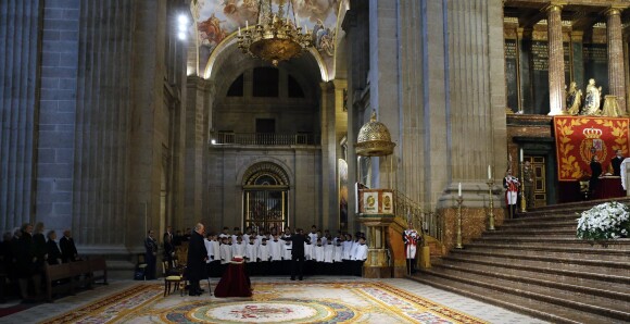 Le roi Juan Carlos Ier d'Espagne lors de la messe commémorant le 25e anniversaire de la mort de son père dom Juan de Borbon (Jean de Bourbon) le 3 avril 2018 au monastère San Lorenzo de El Escorial.