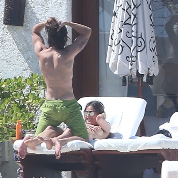 Semi-Exclusif - Heidi Klum et son nouveau compagnon Tom Kaulitz roucoulent sous le soleil de Cabo San Lucas au Mexique le 8 avril 2018