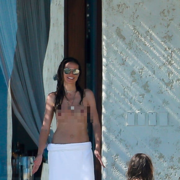 Heidi Klum et son nouveau compagnon Tom Kaulitz (Tokyo Hotel) roucoulent sous le soleil de Cabo San Lucas au Mexique le 8 avril 2018