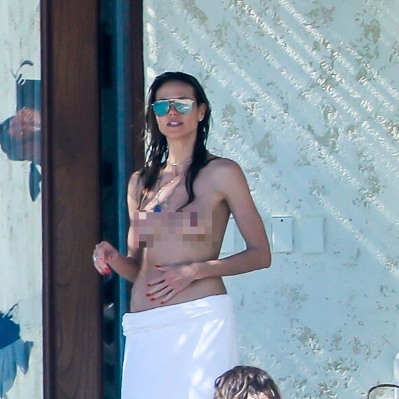 Heidi Klum et son nouveau compagnon Tom Kaulitz (Tokyo Hotel) roucoulent sous le soleil de Cabo San Lucas au Mexique le 8 avril 2018