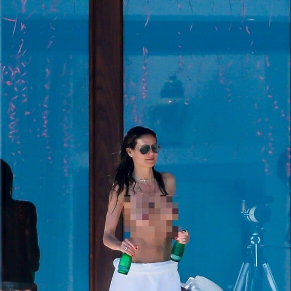 Heidi Klum et son nouveau compagnon Tom Kaulitz (Tokyo Hotel) roucoulent sous le soleil de Cabo San Lucas au Mexique le 8 avril 2018