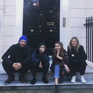 Gwyneth Paltrow, Chris Martin et leurs enfants Apple et Moses à Londres. Mars 2018.