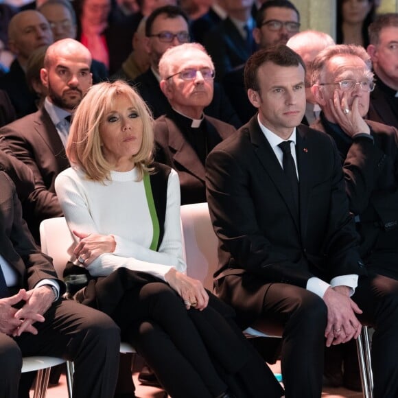 Le président de la République française Emmanuel Macron et sa femme la première dame Brigitte Macron (Trogneux) - Conférence des évêques de France (CEF) au collège des Bernardins à Paris, France, le 9 avril 2018. © Jacques Witt/Pool/Bestimage