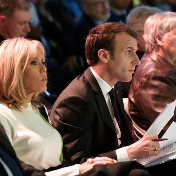 Le président de la République française Emmanuel Macron et sa femme la première dame Brigitte Macron (Trogneux) - Conférence des évêques de France (CEF) au collège des Bernardins à Paris, France, le 9 avril 2018. © Jacques Witt/Pool/Bestimage