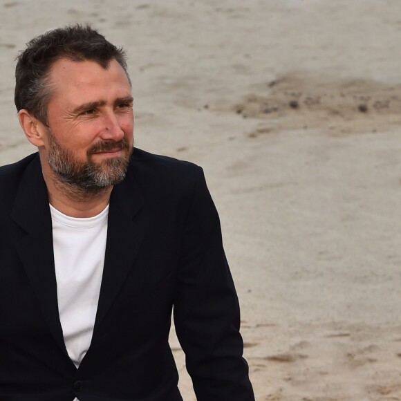 Alexandre Brasseur durant un photocall pour la 1e édition du festival CanneSéries, à Cannes, sur la plage de l'hôtel Gray d'Albion, le 9 avril 2018 . © Bruno Bebert/Bestimage