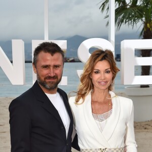 Alexandre Brasseur et Ingrid Chauvin durant un photocall pour la 1e édition du festival CanneSéries, à Cannes, sur la plage de l'hôtel Gray d'Albion, le 9 avril 2018 . © Bruno Bebert/Bestimage