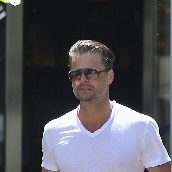 Exclusif - David Charvet, séparé depuis janvier de Brooke Burke, quitte le café Habana à Malibu le 13 avril 2018.