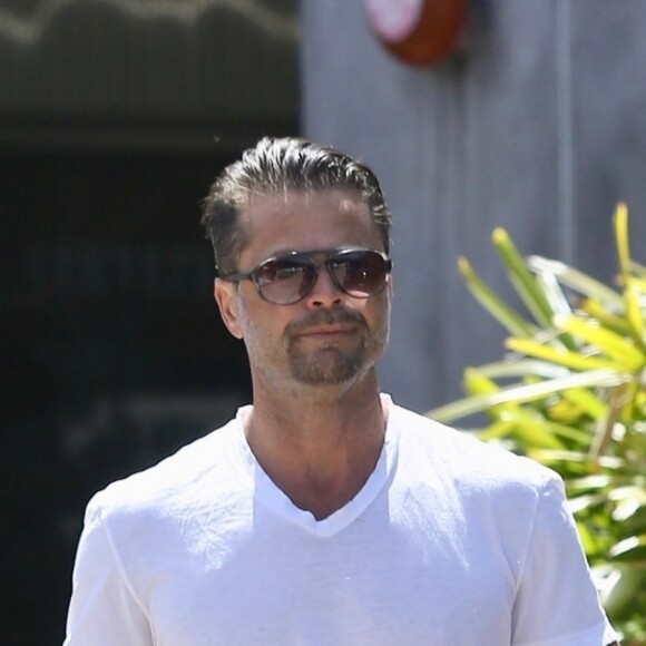 Exclusif - David Charvet, séparé depuis janvier de Brooke Burke, quitte le café Habana à Malibu le 13 avril 2018.