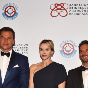 Kevin Crovetto, Ryk Neethling, la princesse Charlene de Monaco, Pierre Frolla et Simon Shaw lors du gala de la 2ème édition du "Riviera water bike challenge" au yacht club de Monaco le 14 avril 2018. © Bruno Bebert / Bestimage