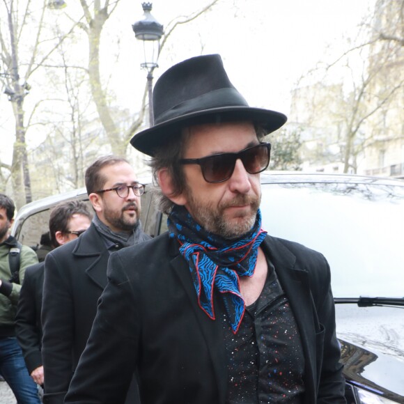 Arthur H - People à la sortie de l'hommage à Jacques Higelin au Cirque d'Hiver à Paris le 12 avril 2018.