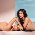 Kylie Jenner et Kourtney Kardashian annoncent la sortie de la gamme "KOURT X KYLIE" par Kylie Cosmetics. Avril 2018.