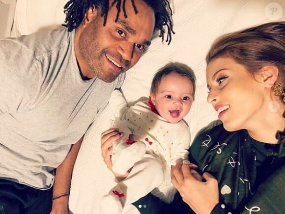 Christian Karembeu pose avec son épouse Jackie Chamoun et leur fille Gaïa sur Instagram, 1er janvier 2018.