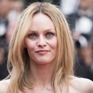 Vanessa Paradis - Montée des marches de la cérémonie de clôture du 69e Festival International du Film de Cannes. Le 22 mai 2016. © Olivier Borde-Cyril Moreau/Bestimage