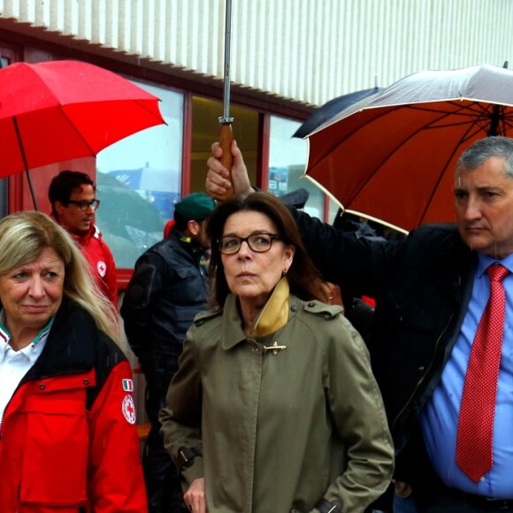 Exclusif - Visite de la princesse Caroline de Hanovre (Monaco) et de sa belle-fille Béatrice Borromeo Casiraghi, enceinte, au Campo Roya à Vintimille en Italie, camp géré par la Croix-Rouge italienne qui accueille les migrants, le 12 Avril 2018 - Jean-François Ottonello / Nice Matin / Bestimage Exclusive