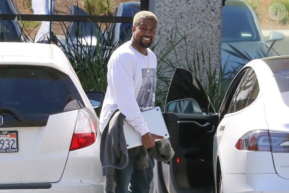 Exclusif - Kanye West à Calabasas le 20 avril 2018.