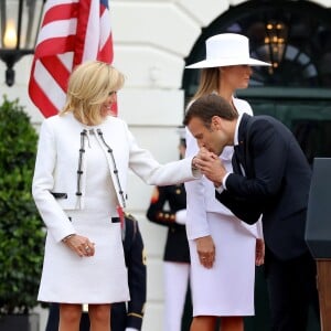 La Première Dame américaine Melania Trump, le président de la République française Emmanuel Macron et sa femme la Première Dame Brigitte Macron (Trogneux) - Le couple présidentiel américain accueille le couple présidentiel français à la Maison Blanche à Washington, le 24 avril 2018. © Dominique Jacovides/Bestimage US gton