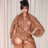 Rihanna, habillée en Y/PROJECT au festival Coachella. Avril 2018.