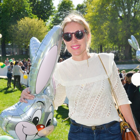 Agathe Lecaron participe à la chasse aux oeufs organisée par le Comité du Faubourg Saint-Honoré à Paris, le 12 avril 2017. © Guirec Coadic/Bestimage