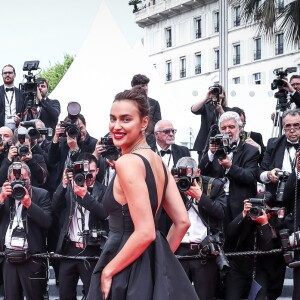 Irina Shayk - Montée des marches du film " Yomeddine " lors du 71ème Festival International du Film de Cannes. Le 9 mai 2018 © Borde-Jacovides-Moreau/Bestimage