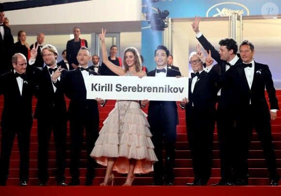 Pierre Lescure, Ilya Stewart, Roman Bilyk, Irina Starshenbaum, Teo Yoo, Thierry Frémaux, Charles-Evrard Tchekhoff, Vladislav Opelyants - Montée des marches du film « Leto » lors du 71ème Festival International du Film de Cannes. Le 9 mai 2018 © Borde-Jacovides-Moreau/Bestimage